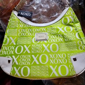 XOXO Handbag. SUMMER Lime and White Amagansett. Shoulderbag.